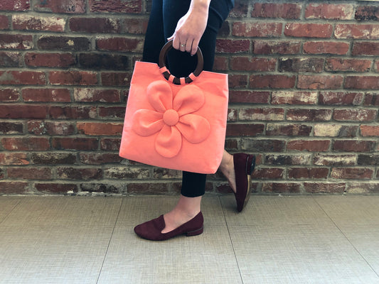 Bolso de lino calado: un fresco básico de viaje para el verano